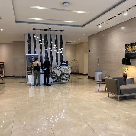 Condotel In Venice Grand Canal Mall Тагуиг Екстериор снимка
