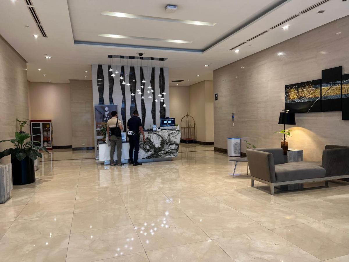 Condotel In Venice Grand Canal Mall Тагуиг Екстериор снимка